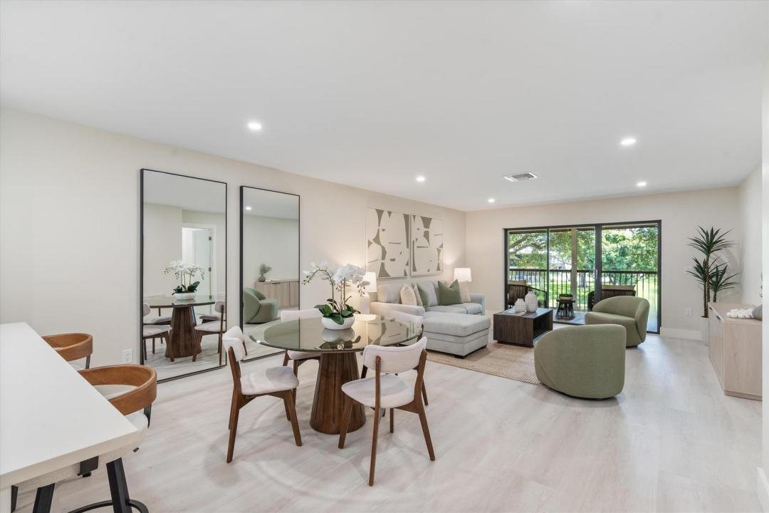 52 Stratford W Lane F, Boynton Beach, Floride 33436, États-Unis