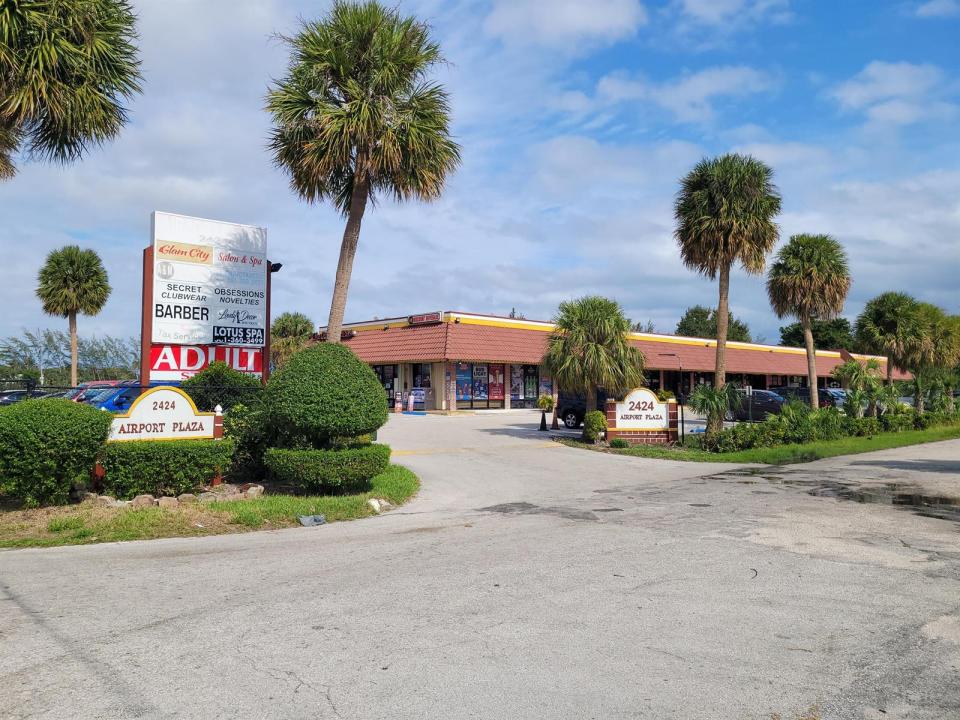 2424 N Congress Avenue N, West Palm Beach, Florida 33409, USA