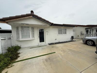 8738 NW 116 TER 0, Hialeah Gardens, Florida 33018, Estados Unidos