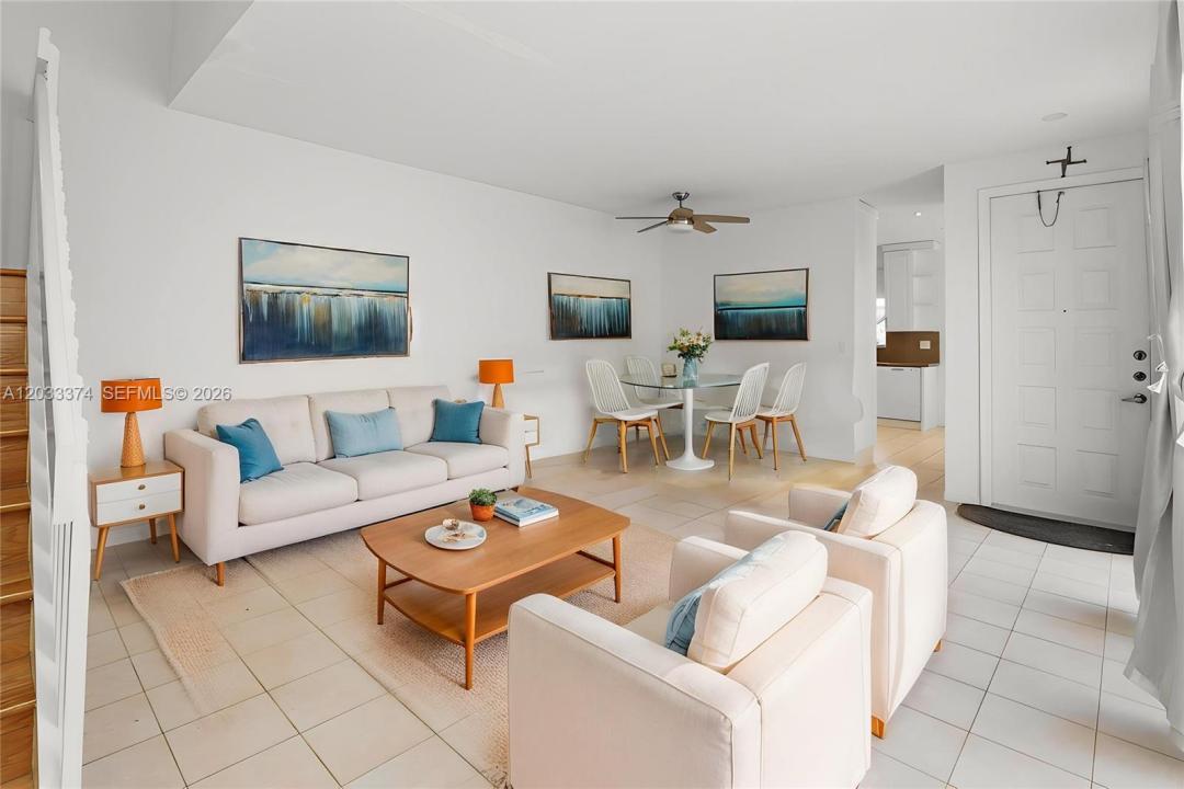 1521 Seagrape Way, Hollywood, Floride 33019, États-Unis