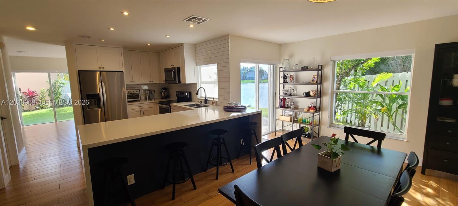 320 SW 99th Ave, Pembroke Pines, Floride 33025, États-Unis