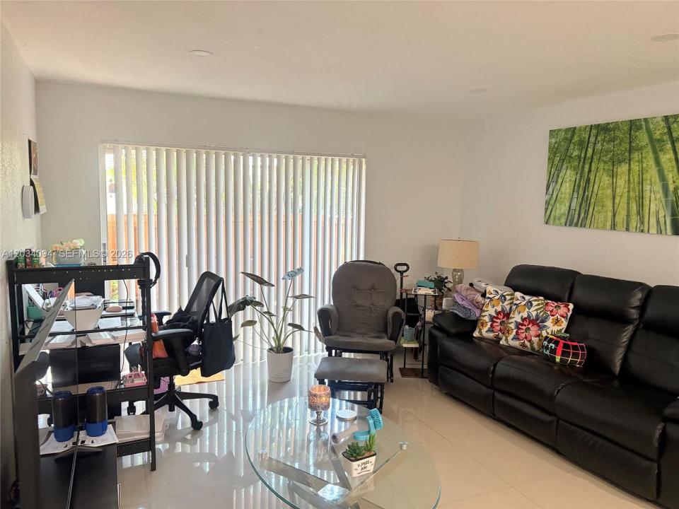 7208 Fairway Dr I11, Miami Lakes, Florida 33014, USA