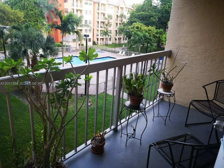 8160 GENEVA WY 316, Miami, Flórida 33166, Estados Unidos