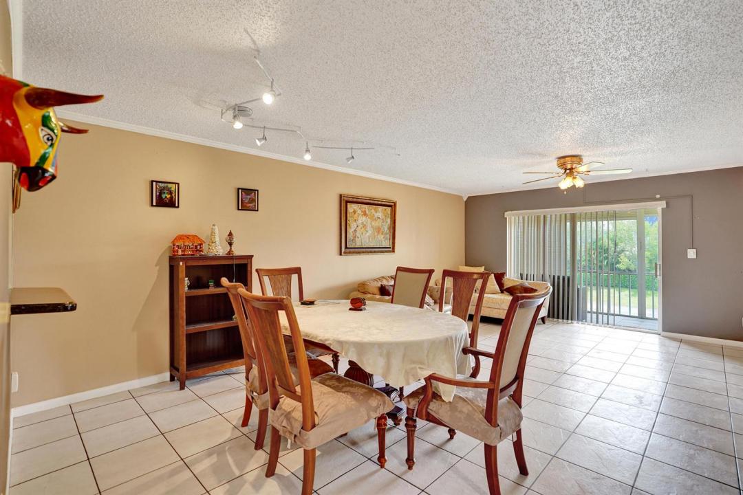 8801 NW 38th Drive 204b, Coral Springs, Flórida 33065, Estados Unidos
