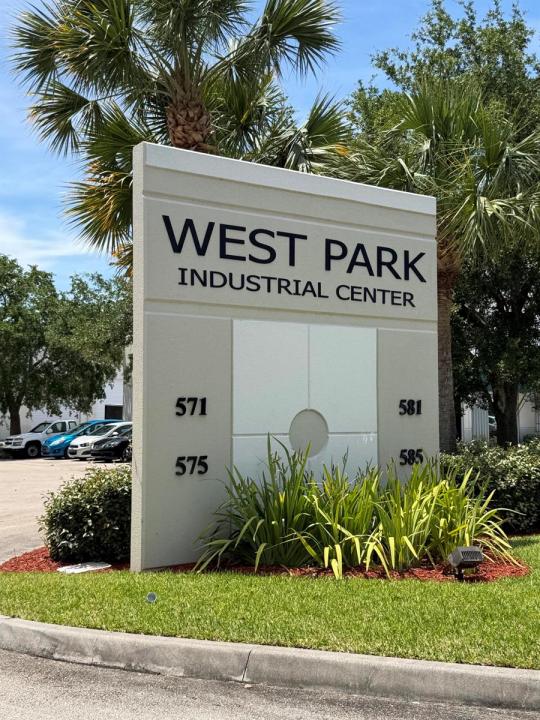 575 NW Mercantile Place 110, Port St. Lucie, Floride 34986, États-Unis