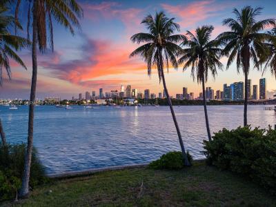 1228 S Venetian Way, Miami, Flórida 33139, Estados Unidos