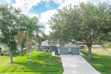 401 SW Ridgecrest Dr, Port St. Lucie, Florida 34953, USA