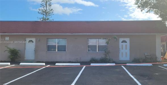 7870 SW 10th Ct, North Lauderdale, Florida 33068, Amerika Birleşik Devletleri
