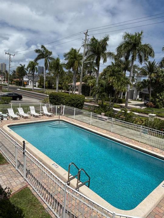 500 Layne Blvd 12, Hallandale Beach, Florida 33009, Stati Uniti