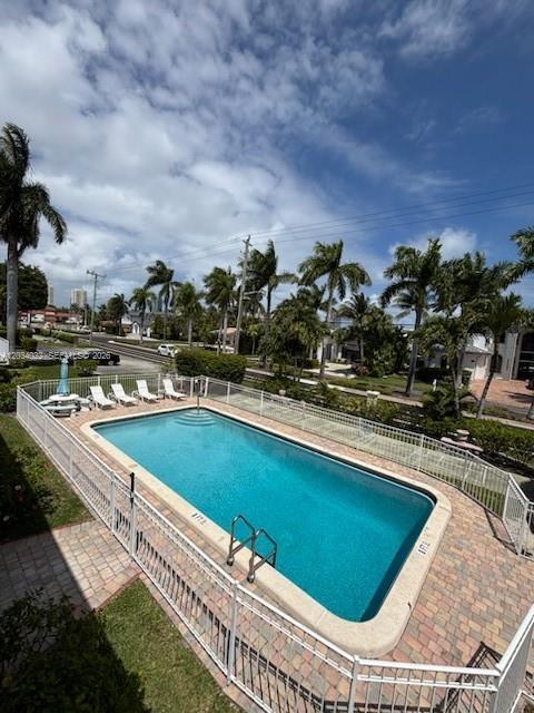 500 Layne Blvd 20, Hallandale Beach, Floride 33009, États-Unis