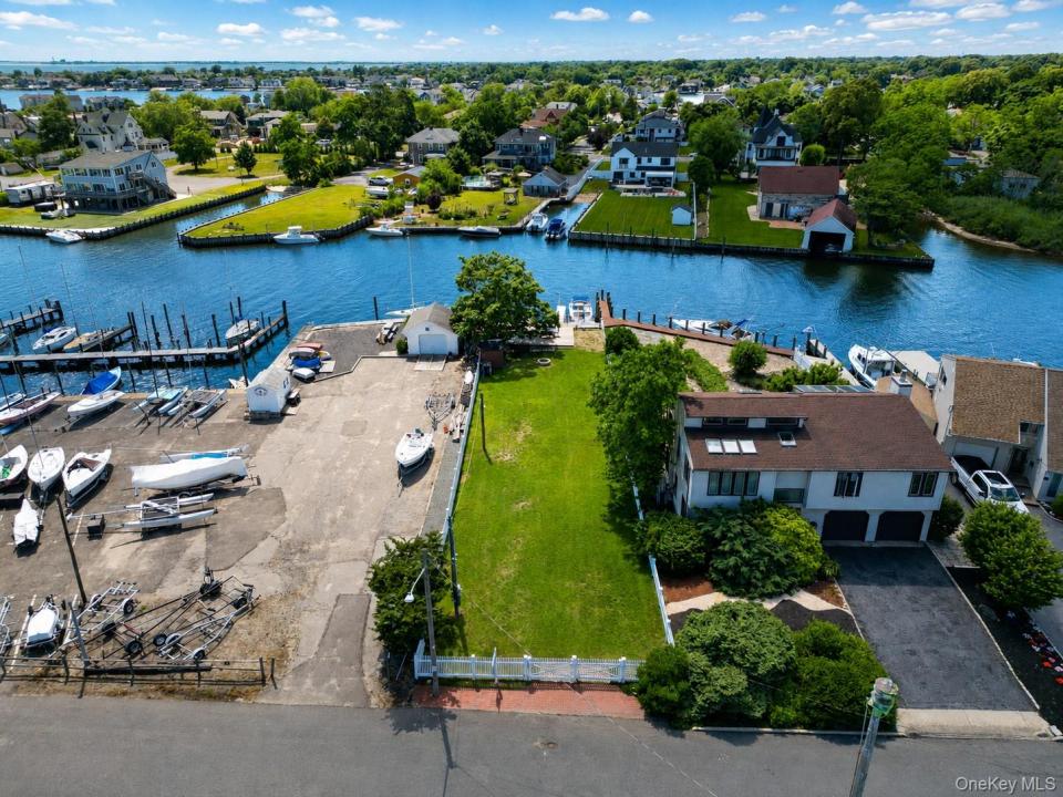 35 Shore Road, Babylon, New York 11701, HOA KỲ