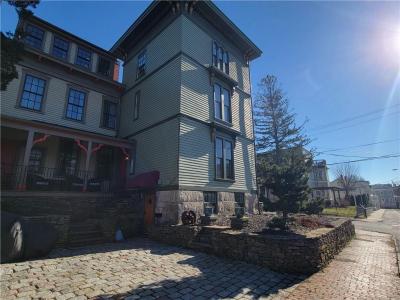 92 Pelham Street 3, Newport, Rhode Island 02840, USA