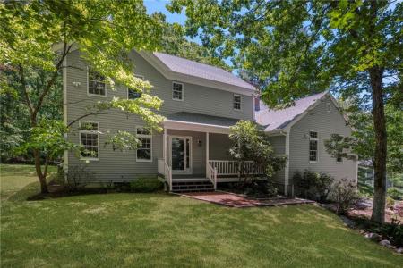 4 Stonecarry Way, East Greenwich, Rhode Island 02818, USA