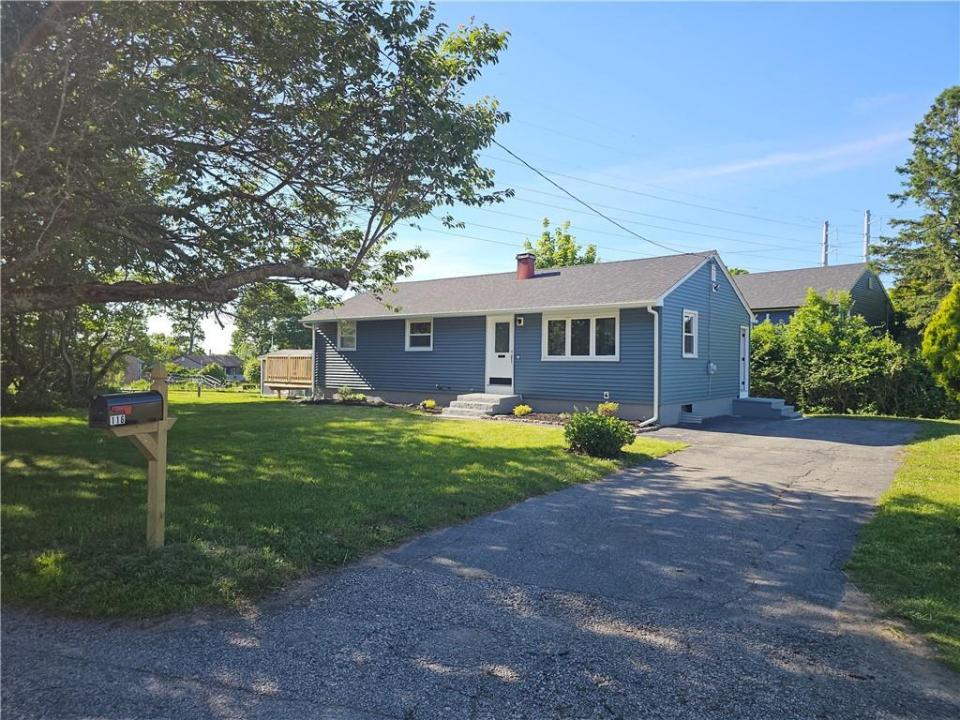 116 Louise Drive, Tiverton, Rhode Island 02878, USA