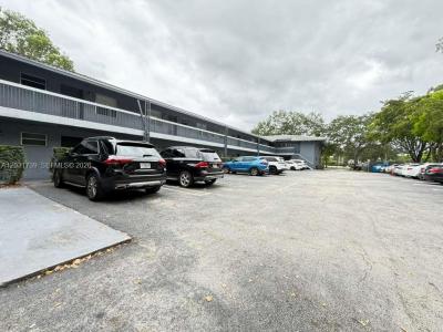8982 W Sample Rd 204, Coral Springs, Florida 33065, USA