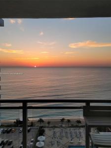 Hallandale Beach, Florida 33009, USA
