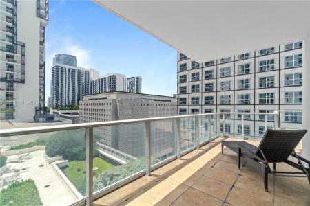 300 S Biscayne Blvd T-1411, Miami, Florida 33131, USA