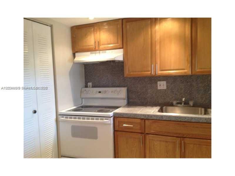 2903 N Miami Beach Blvd 505, North Miami Beach, Florida 33160, Stati Uniti