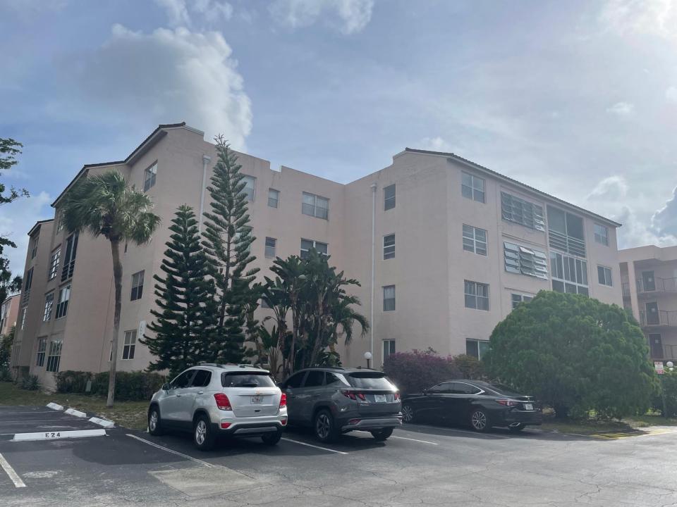 2851 Somerset Drive 111, Oakland Park, Florida 33311, Stati Uniti