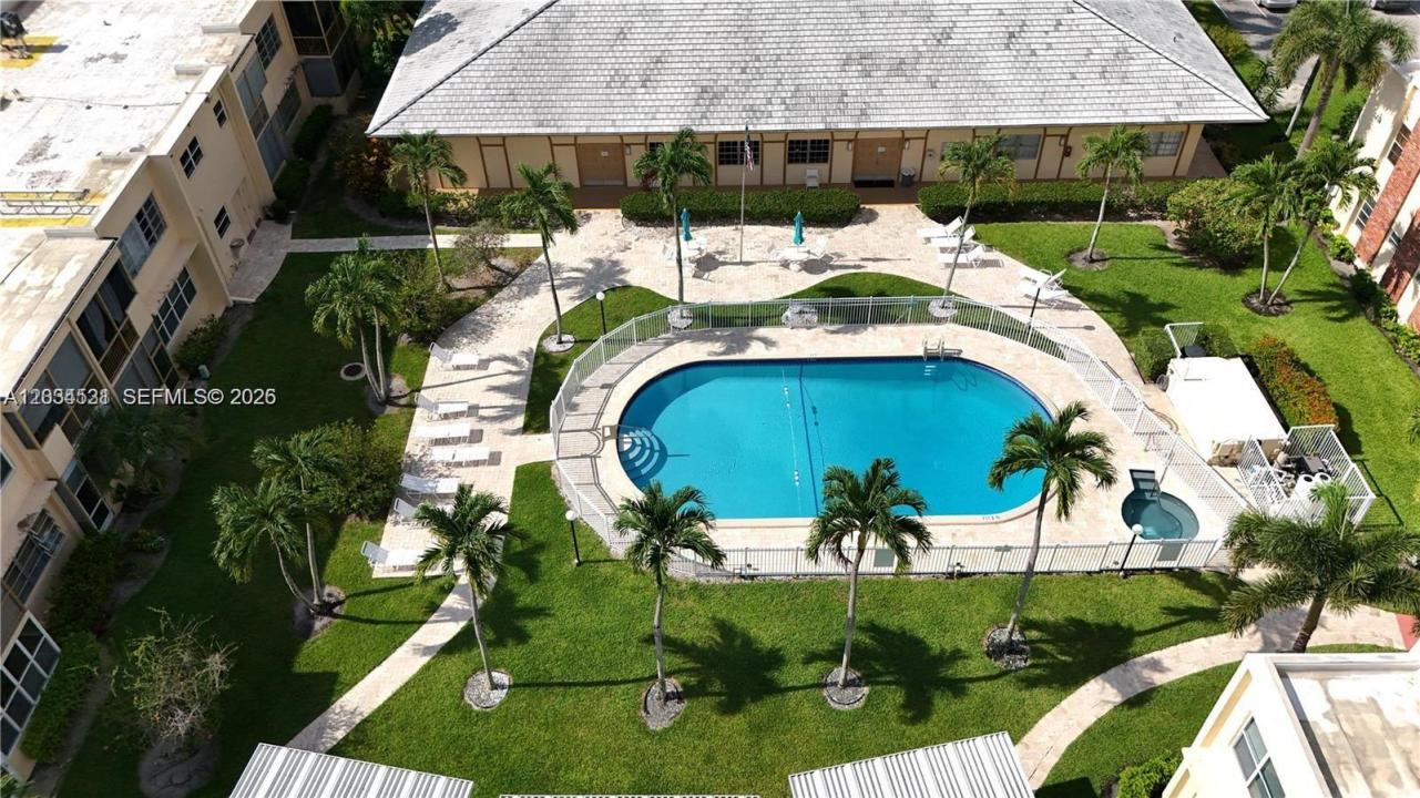 851 NE 14th Ave 414, Hallandale Beach, Floride 33009, États-Unis