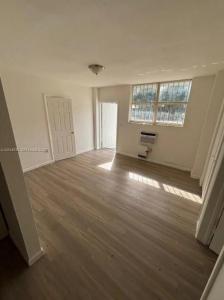 2239 NW 87th St 4, Miami, Florida 33147, Amerika Birleşik Devletleri