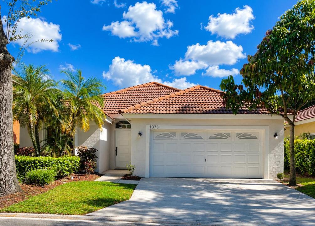 1073 Aspri Way, Riviera Beach, Floride 33418, États-Unis