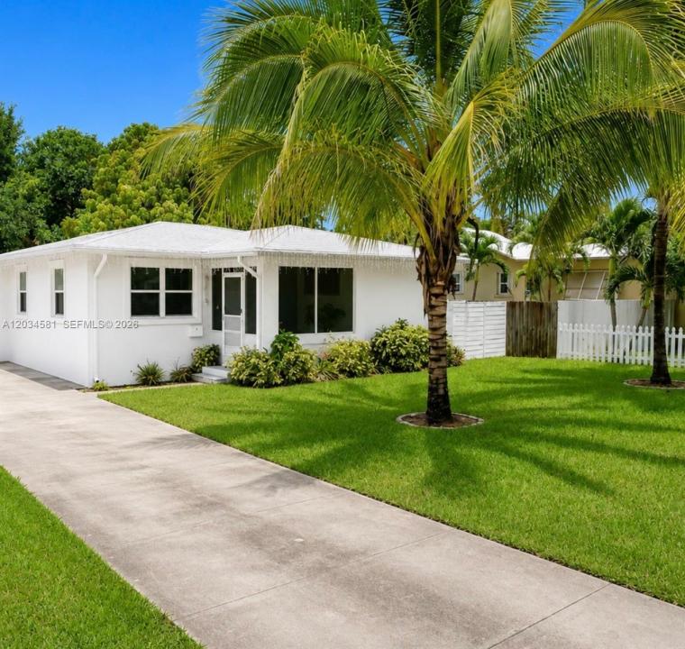 2735 Dewey St, Hollywood, Florida 33020, USA
