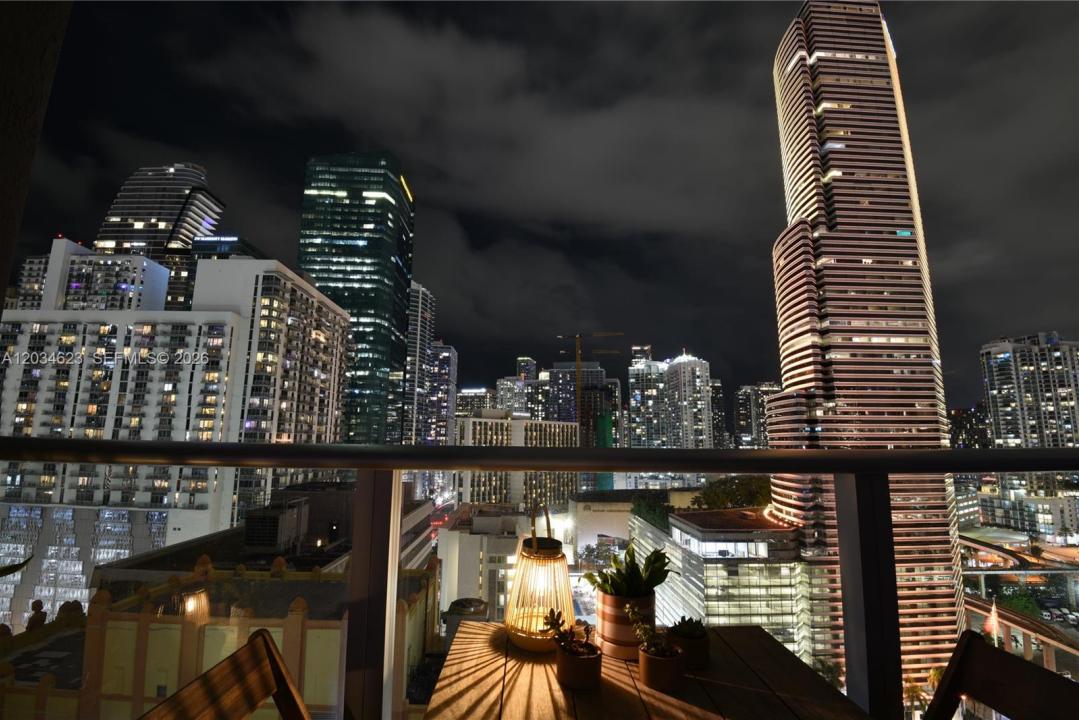 151 SE 1st St 1907, Miami, Floride 33131, États-Unis