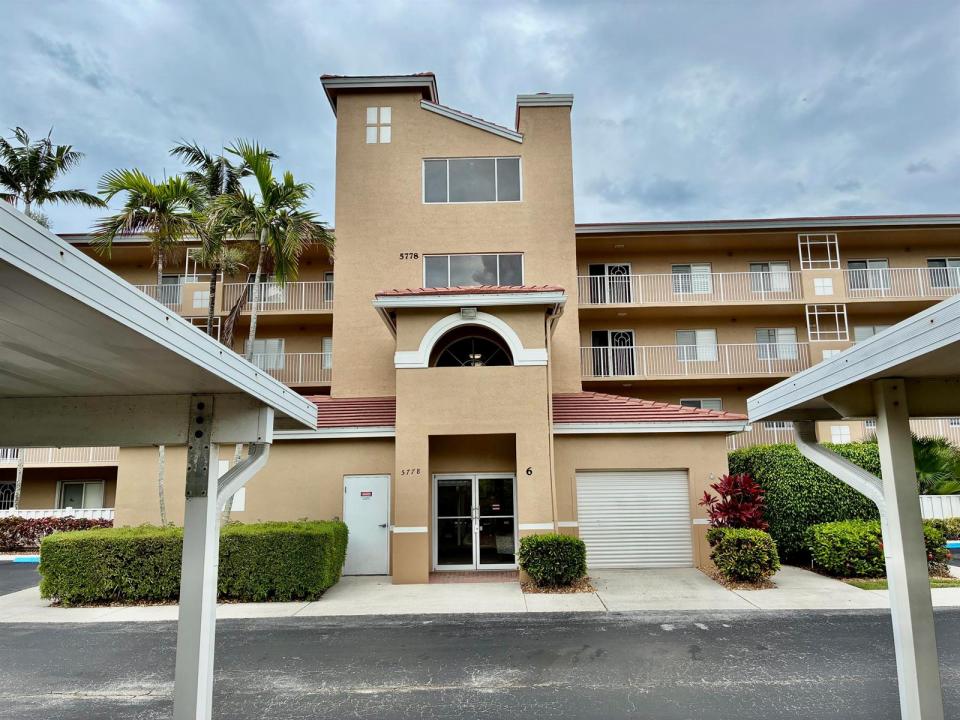 5778 Crystal Shores Drive 303, Boynton Beach, Florida 33437, USA
