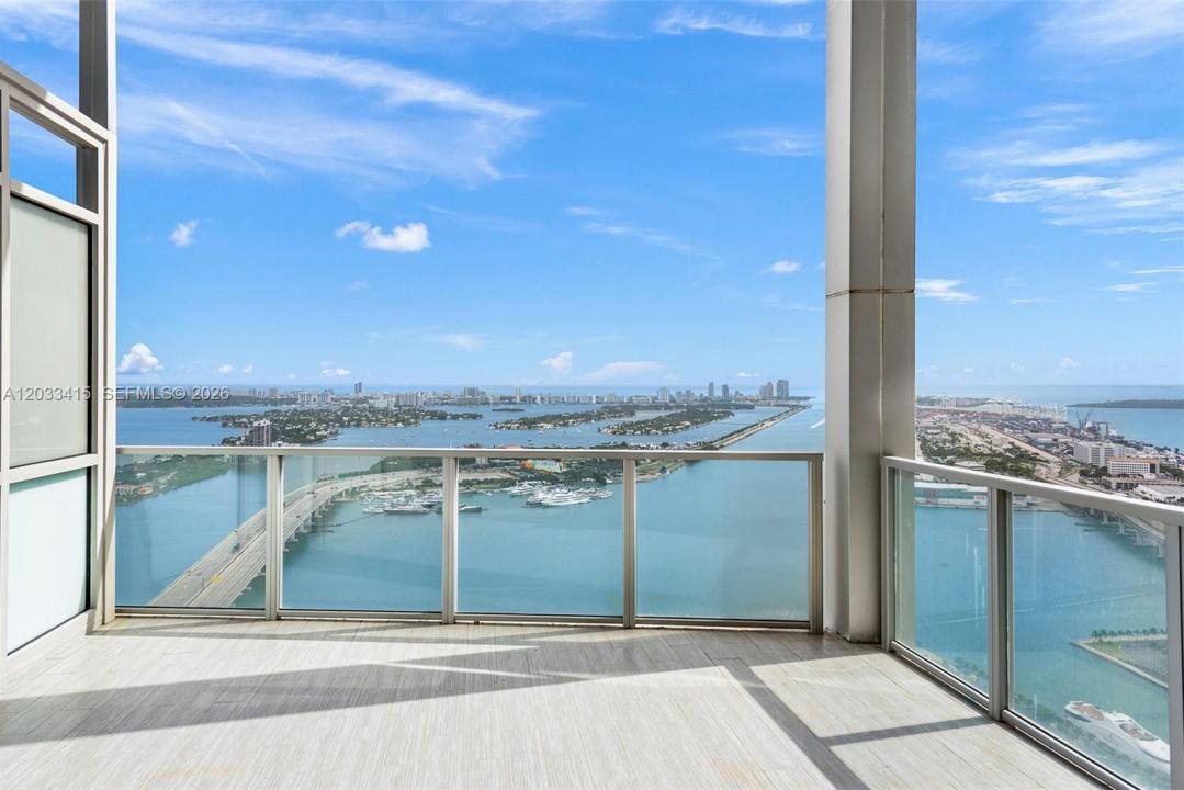 1100 Biscayne Blvd 5705, Miami, Florida 33132, Stati Uniti