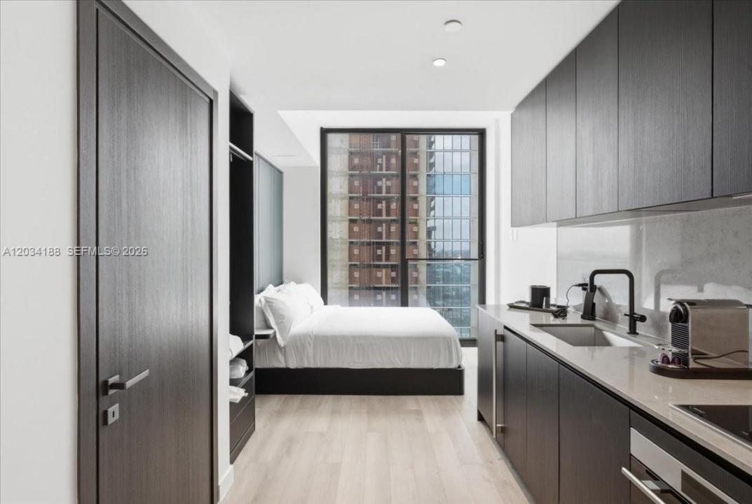 20 NE 11th 4803, Miami, Florida 33132, Stati Uniti