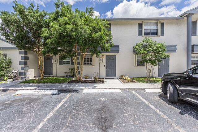 8327 Fairway Road 8327, Sunrise, Floryda 33351, USA
