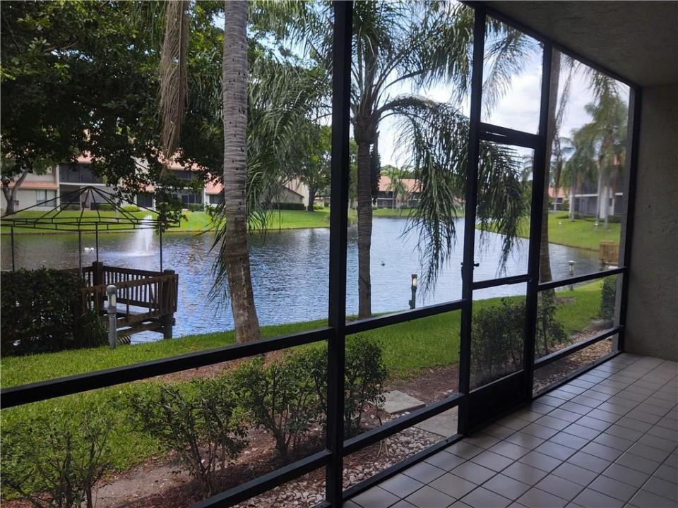 5801 Coach House Circle B, Boca Raton, Florida 33486, USA