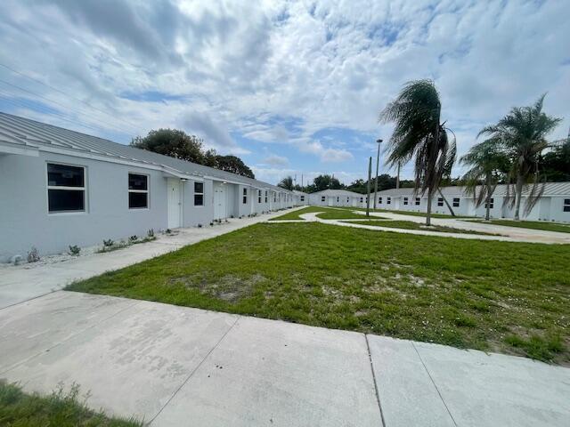 4393 Windsor Avenue 7, West Palm Beach, Florida 33407, USA
