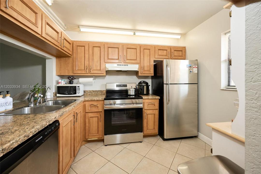 940 NW 104th Ave 203, Pembroke Pines, Floride 33026, États-Unis