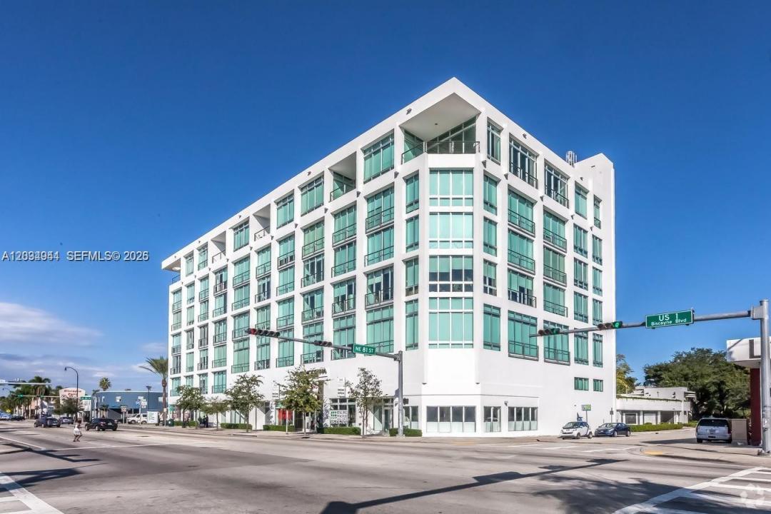 8101 Biscayne Blvd R-506, Miami, Florida 33138, USA