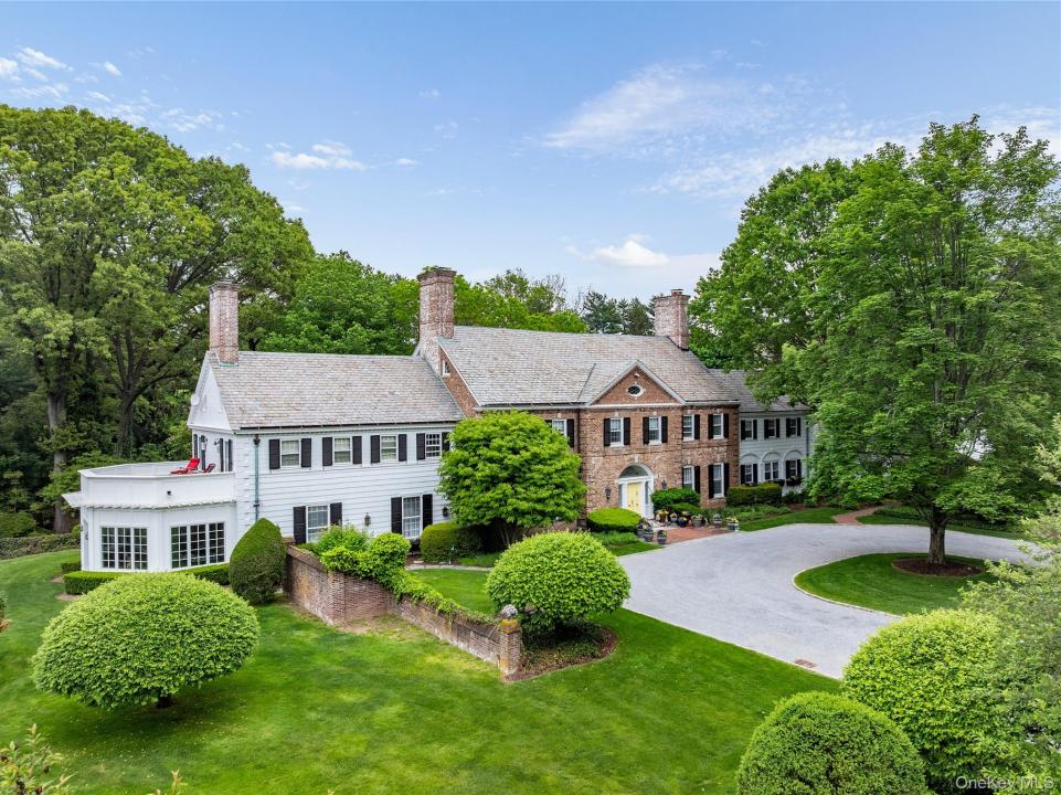 52 Piping Rock Road, Oyster Bay, New York 11560, USA