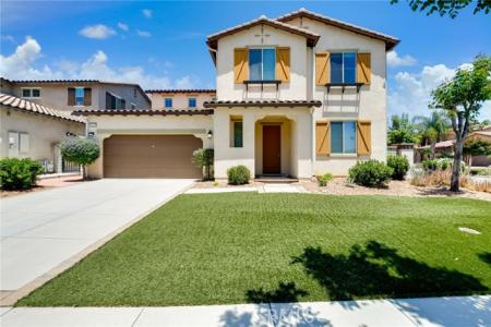 Los Robles Court, Eastvale, Californie 92880, États-Unis