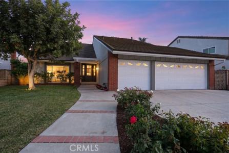 Mooncrest, Brea, Californie 92821, États-Unis