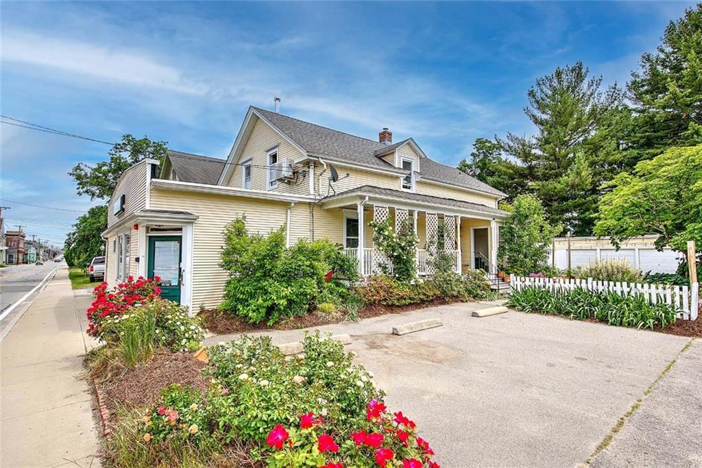 73 Child Street, Warren, Rhode Island 02885, USA