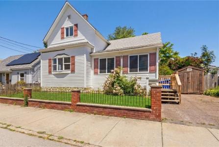 121 Samuel Avenue, Pawtucket, Rhode Island 02860, USA