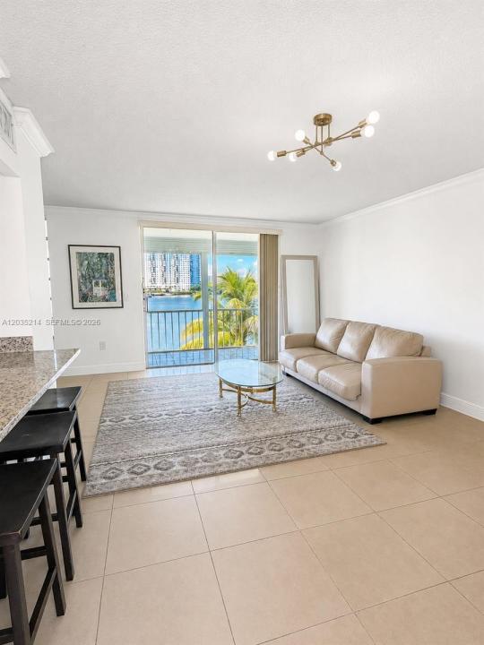2999 Point East Dr C301, Aventura, Floride 33160, États-Unis