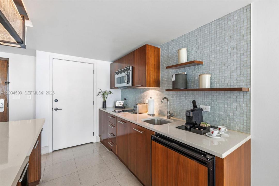 6801 Collins Ave 1010, Miami Beach, Floride 33141, États-Unis