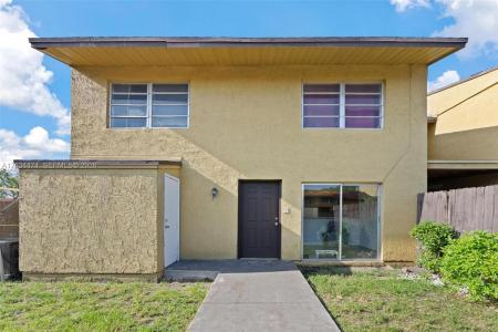 15460 SW 82nd Ln 404, Miami, Florida 33193, USA