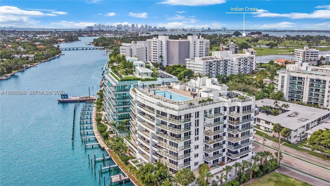9261 E Bay Harbor Dr 407, Bay Harbor Islands, Floride 33154, États-Unis
