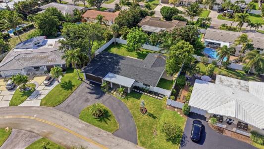 2731 NE 52nd St, Lighthouse Point, Florida 33064, USA
