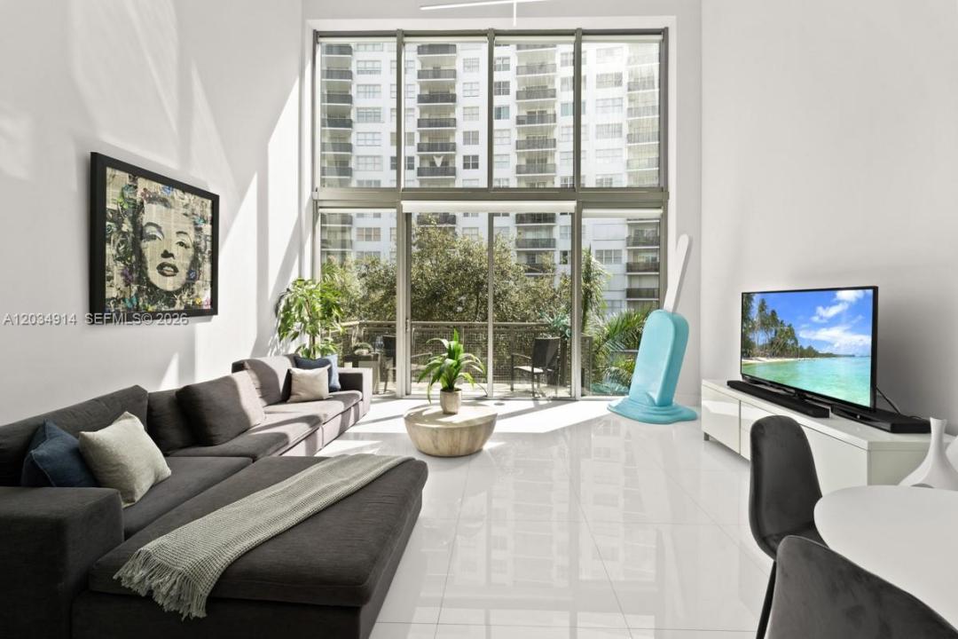 6000 Collins Ave 517, Miami Beach, Floride 33140, États-Unis