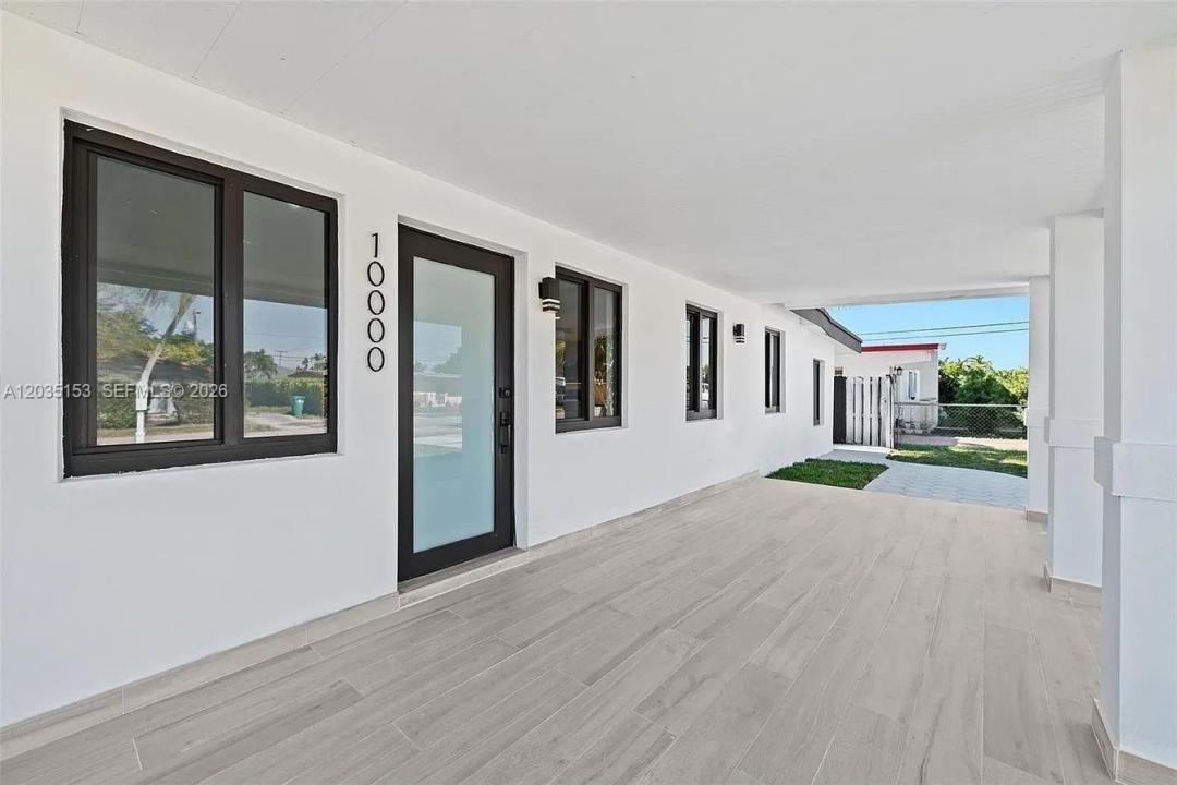 10000 SW 43rd St, Miami, Florida 33165, USA