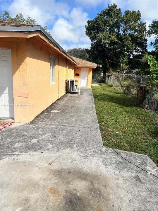 789 NW 55th Ter B, Miami, Floride 33127, États-Unis