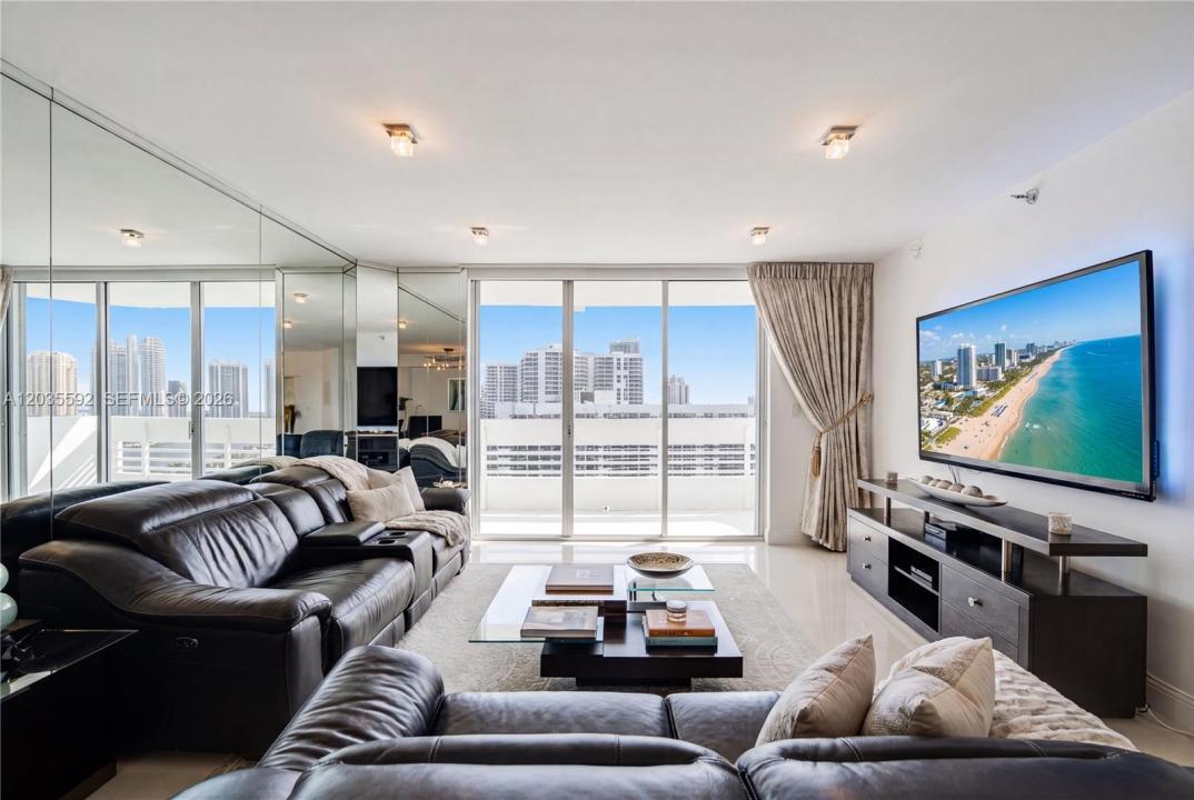3530 Mystic Pointe Dr 2013, Aventura, Floride 33180, États-Unis